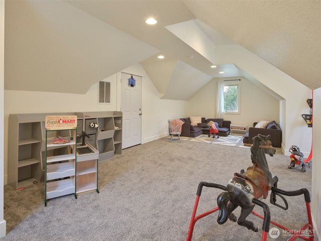 254 Oxbow Road, Woodland, WA 98674