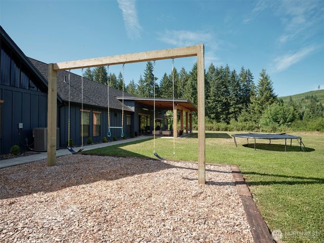 254 Oxbow Road, Woodland, WA 98674