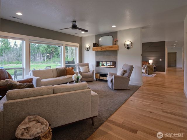 254 Oxbow Road, Woodland, WA 98674