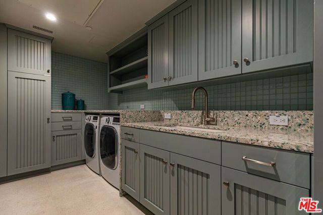 127 Hollister Avenue, Santa Monica, CA 90405