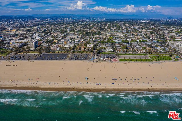 127 Hollister Avenue, Santa Monica, CA 90405
