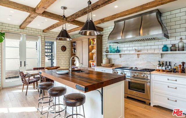 127 Hollister Avenue, Santa Monica, CA 90405