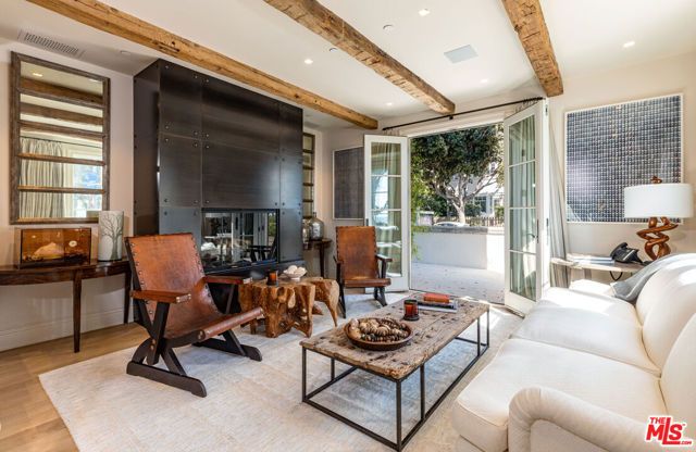 127 Hollister Avenue, Santa Monica, CA 90405