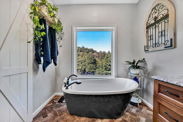 1330 Riverbend DR, Rocky Mount, VA 24151