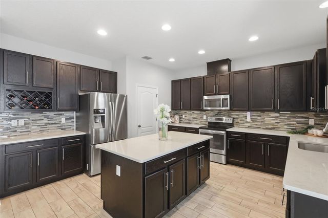 2748 PEONY DRIVE, Oviedo, FL 32766