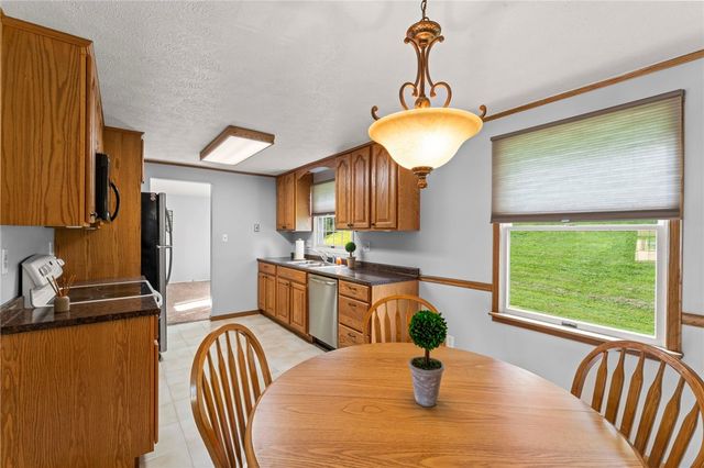 140 Deer Drive, South Strabane, PA 15301