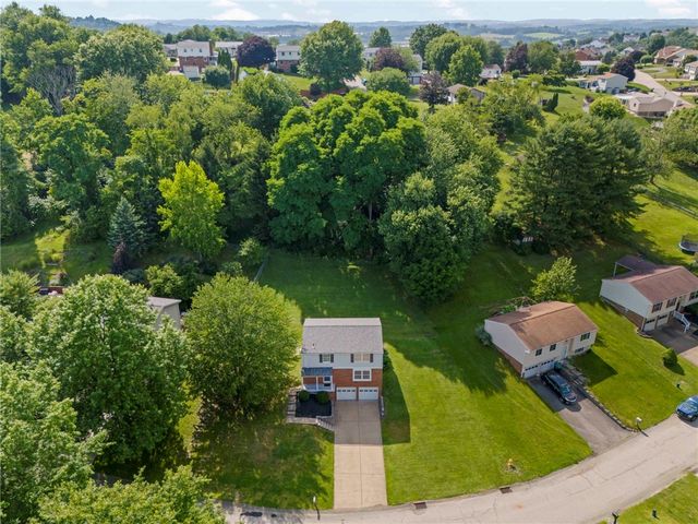 140 Deer Drive, South Strabane, PA 15301