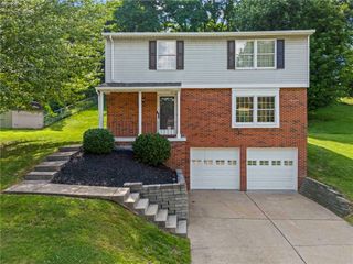 140 Deer Drive, South Strabane, PA 15301