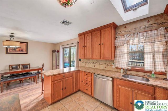 1019 Dancing Ridge Road, Price Twp, PA 18302