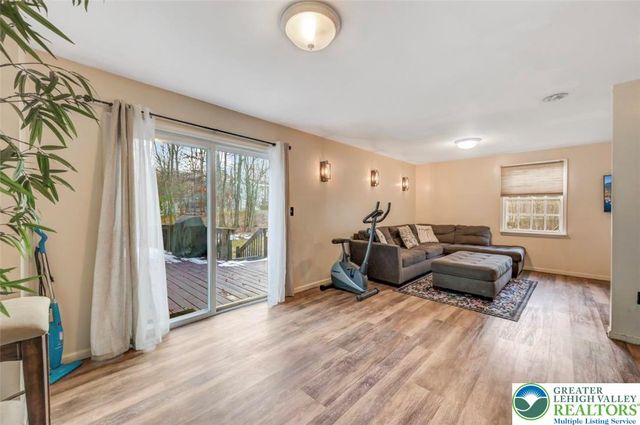 1019 Dancing Ridge Road, Price Twp, PA 18302