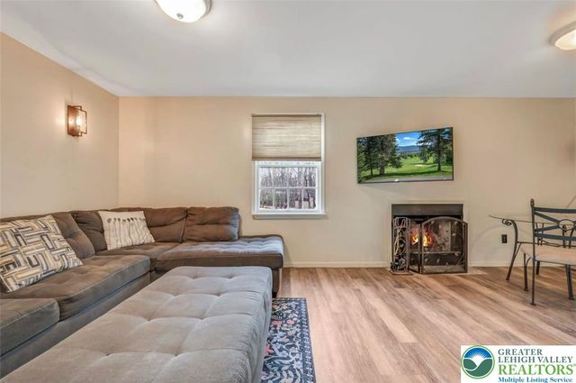 1019 Dancing Ridge Road, Price Twp, PA 18302