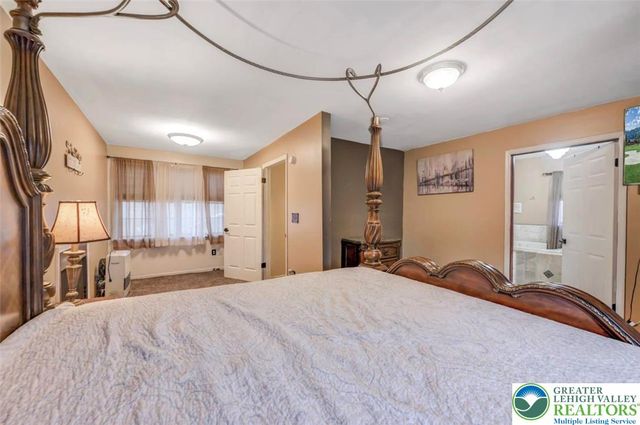 1019 Dancing Ridge Road, Price Twp, PA 18302