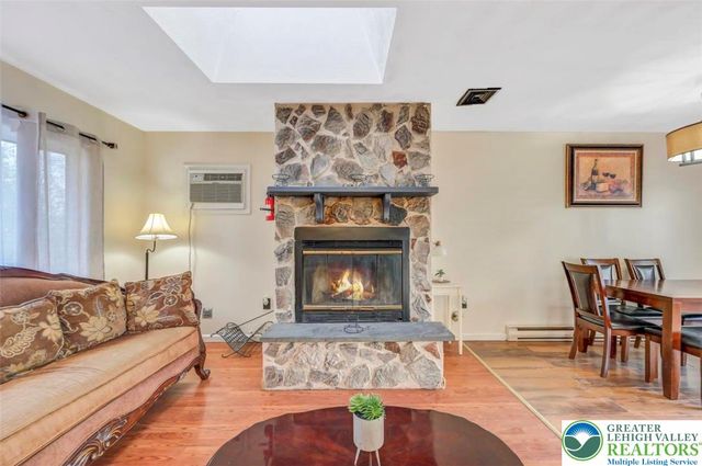 1019 Dancing Ridge Road, Price Twp, PA 18302