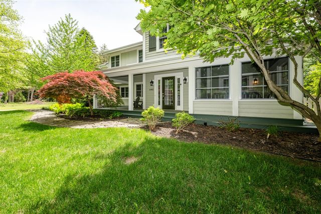 6482 Sweetbriar Court, Sawyer, MI 49125