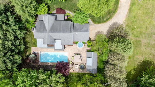 6482 Sweetbriar Court, Sawyer, MI 49125