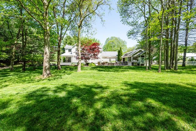 6482 Sweetbriar Court, Sawyer, MI 49125