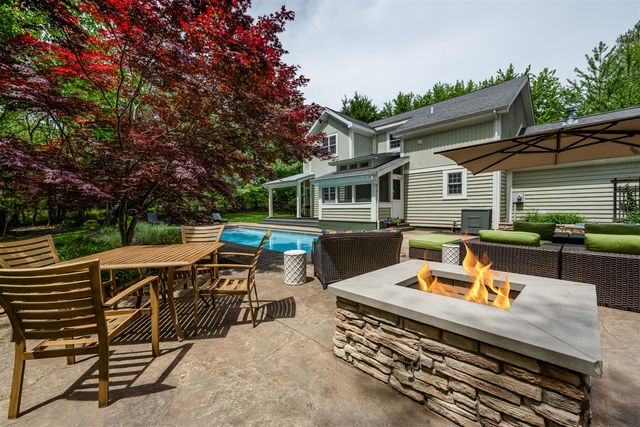 6482 Sweetbriar Court, Sawyer, MI 49125