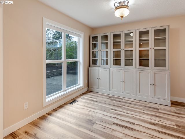 15869 Sw HAWK Ct, Sherwood, OR 97140