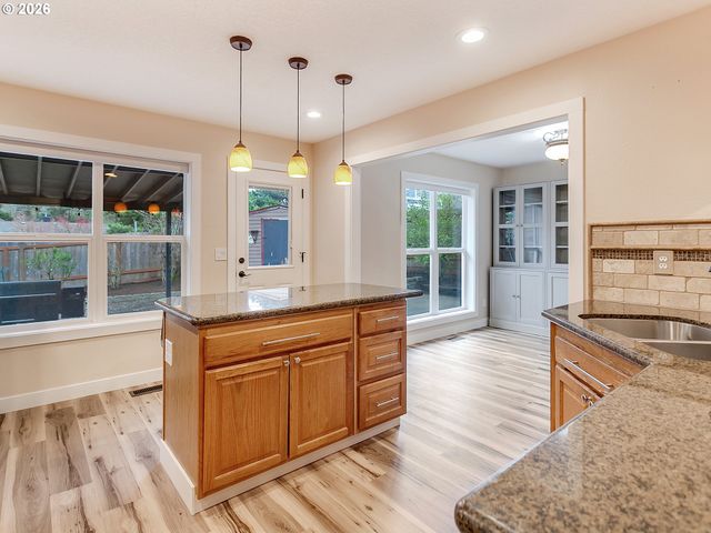 15869 Sw HAWK Ct, Sherwood, OR 97140