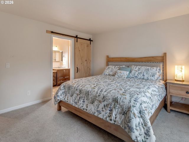 15869 Sw HAWK Ct, Sherwood, OR 97140