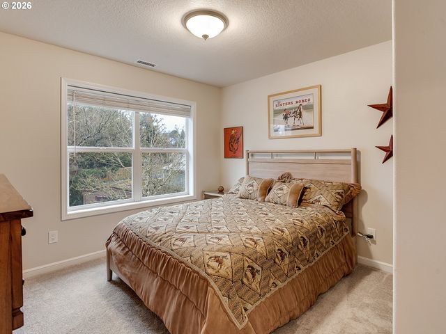 15869 Sw HAWK Ct, Sherwood, OR 97140