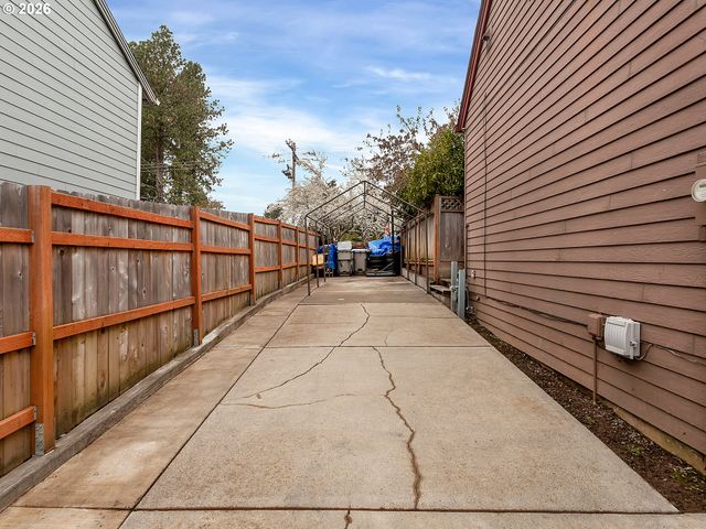 15869 Sw HAWK Ct, Sherwood, OR 97140