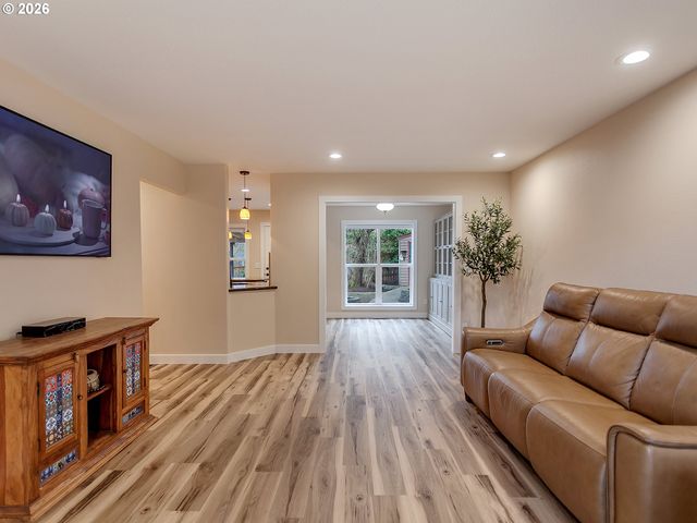 15869 Sw HAWK Ct, Sherwood, OR 97140