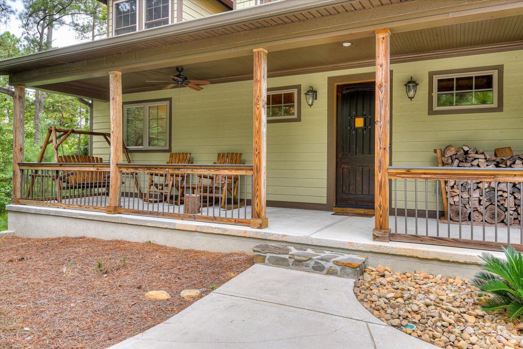 Image 11 of property listing at 184 Brandywine Drive, Mc Cormick, SC 29835