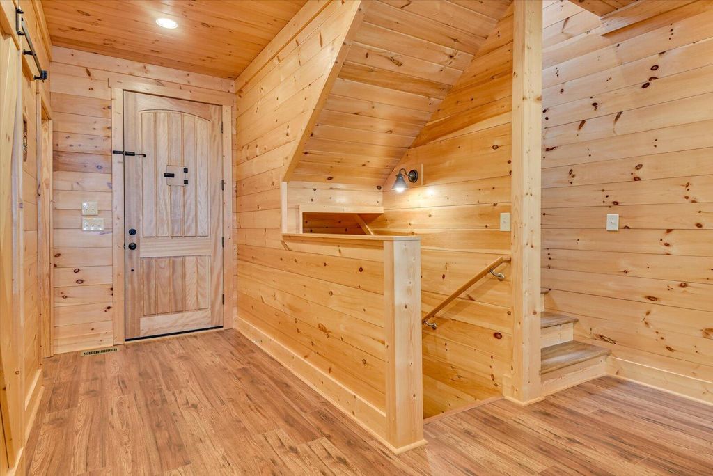 Image 12 of property listing at 184 Brandywine Drive, Mc Cormick, SC 29835