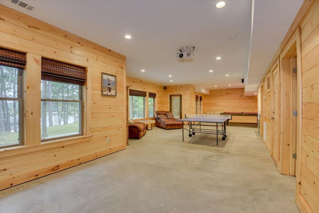 Image 43 of property listing at 184 Brandywine Drive, Mc Cormick, SC 29835