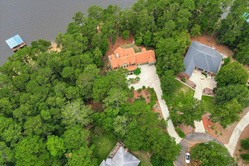 Image 6 of property listing at 184 Brandywine Drive, Mc Cormick, SC 29835