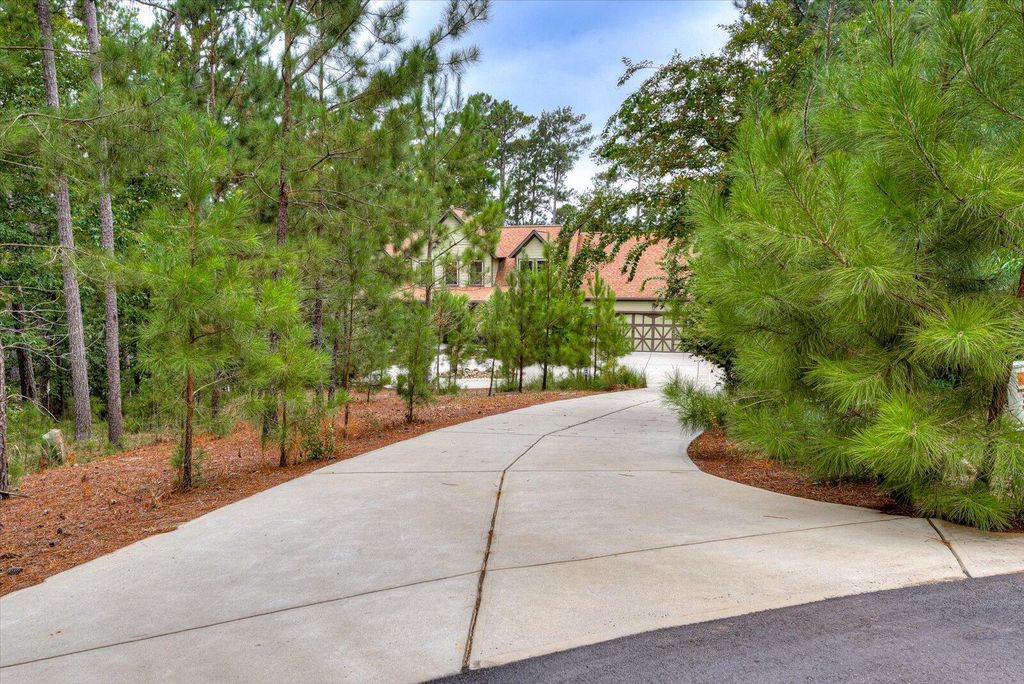 Image 9 of property listing at 184 Brandywine Drive, Mc Cormick, SC 29835