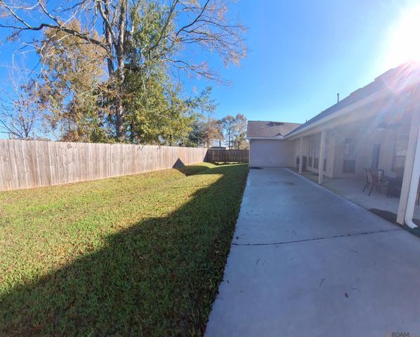 40432 Misty Oak Ct, Prairieville, LA 70769