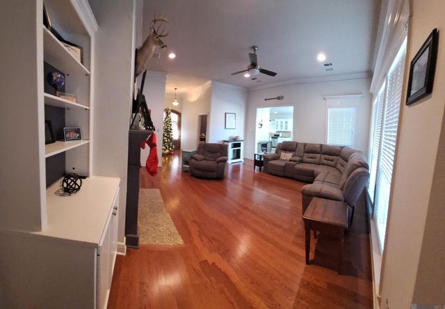 40432 Misty Oak Ct, Prairieville, LA 70769