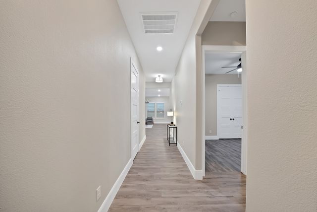 2922 Pearl Avenue, Fort Worth, TX 76106