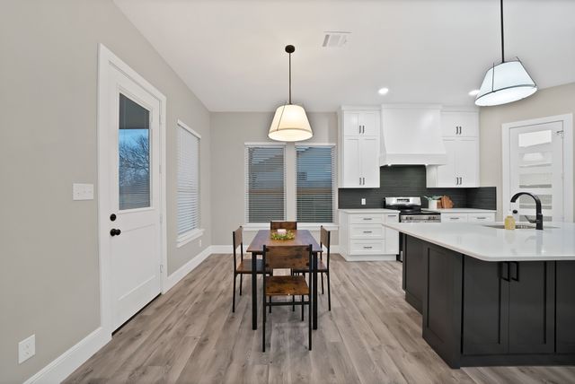 2922 Pearl Avenue, Fort Worth, TX 76106