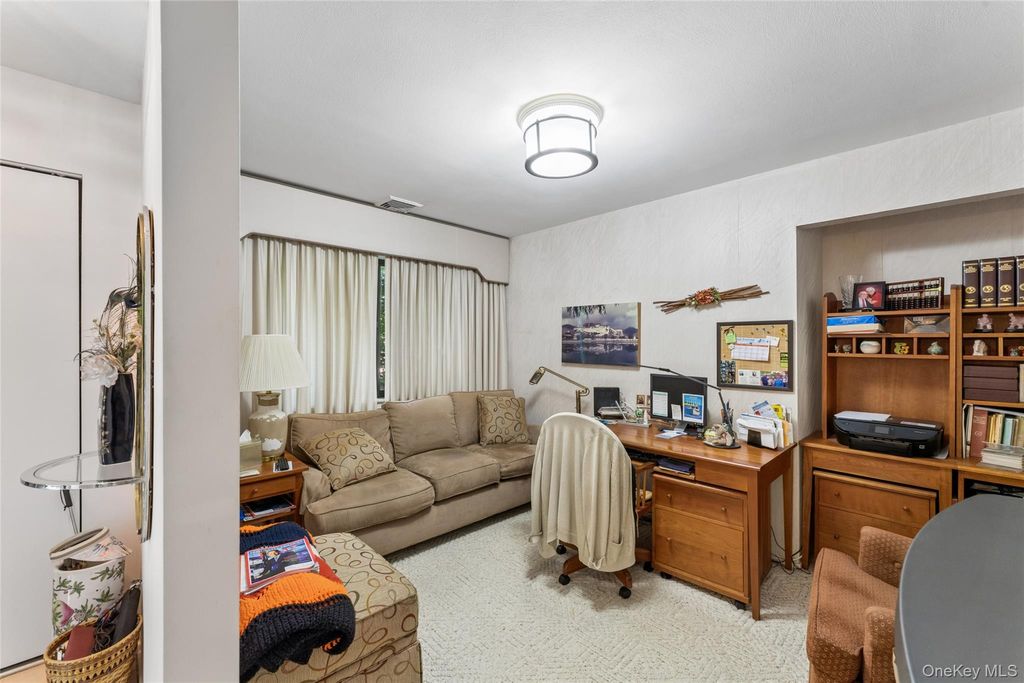 209 Martling Avenue, Tarrytown, NY 10591 — photo 4