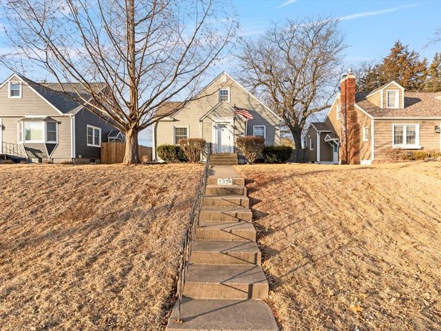 2334 Elm Street, Davenport, IA 52803