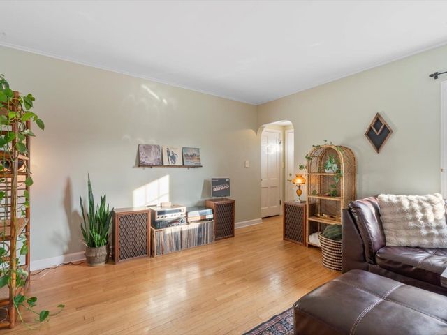 2334 Elm Street, Davenport, IA 52803