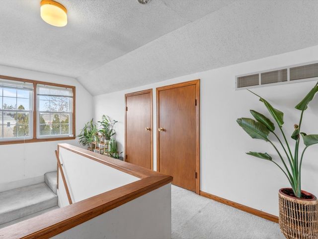 2334 Elm Street, Davenport, IA 52803