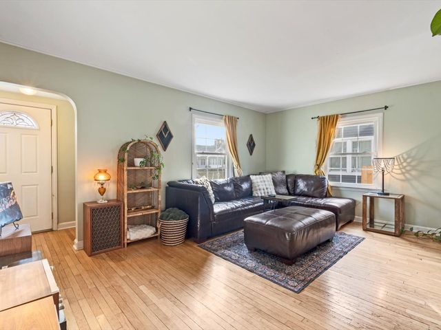 2334 Elm Street, Davenport, IA 52803