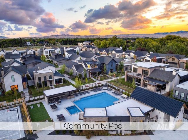 115 S Steel Farm, Eagle, ID 83616