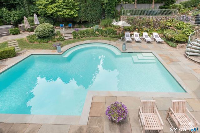 89 Raymond Street, Darien, CT 06820