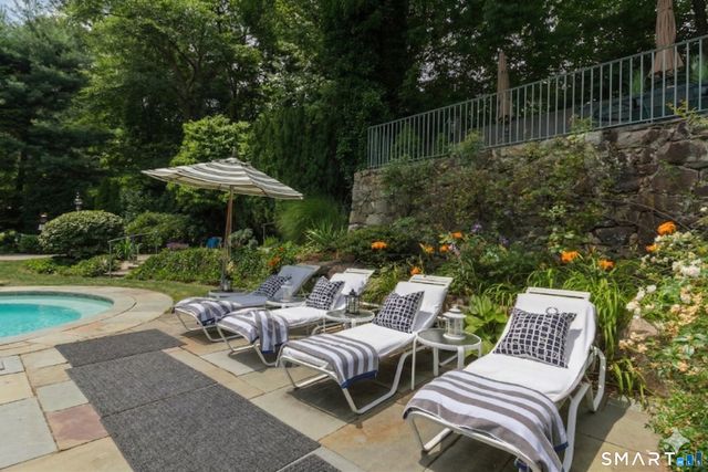 89 Raymond Street, Darien, CT 06820