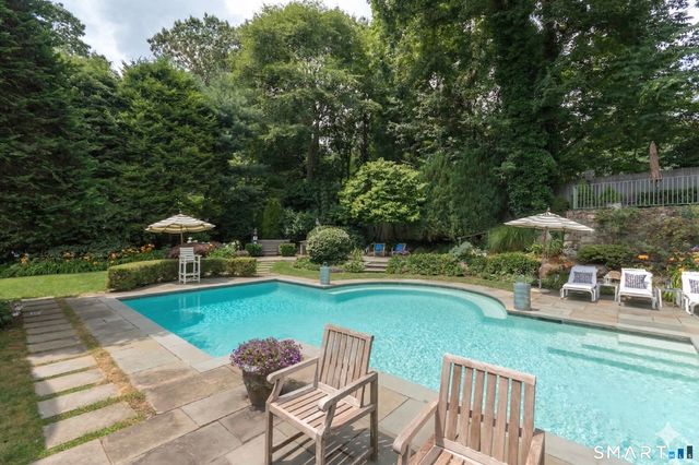 89 Raymond Street, Darien, CT 06820