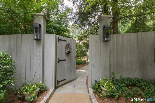 89 Raymond Street, Darien, CT 06820