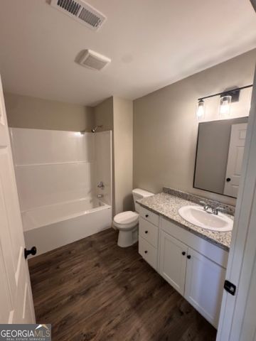 210 maret Street, Hartwell, GA 30643