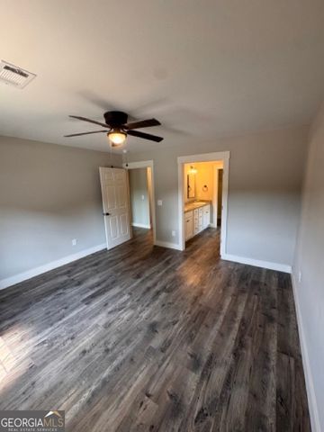 210 maret Street, Hartwell, GA 30643