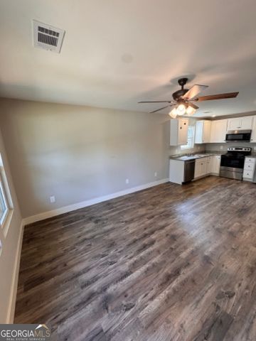 210 maret Street, Hartwell, GA 30643