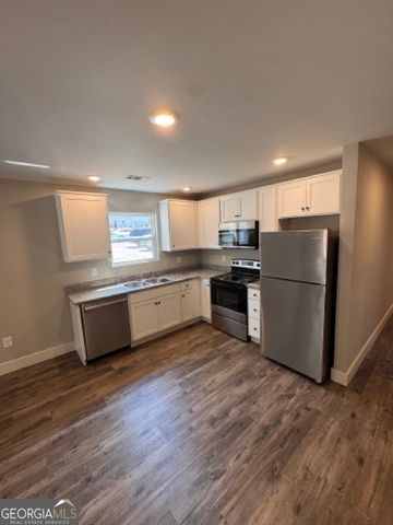 210 maret Street, Hartwell, GA 30643